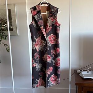 Solitaire Floral Long Vest - Black and Pink